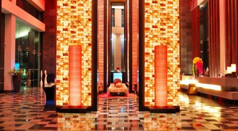 Rock-Salt-Wall-shopping-mall